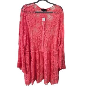 Lane bryant peach blouse 26/28....25 in pit to pit ..37 inches in length